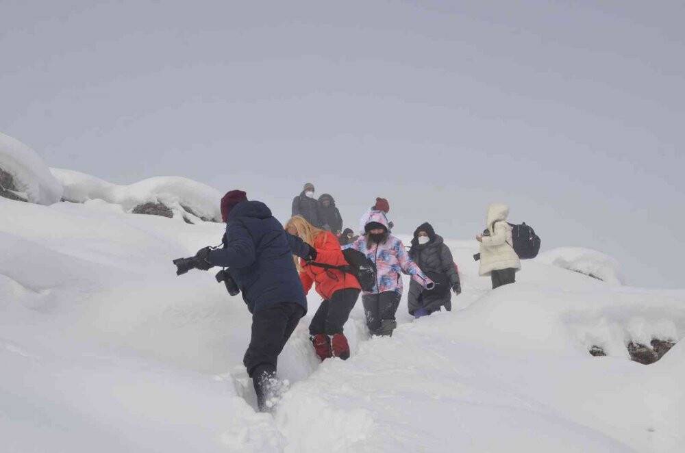 Fotoğraf sanatçıları kışın güzelliklerini fotoğrafladı
