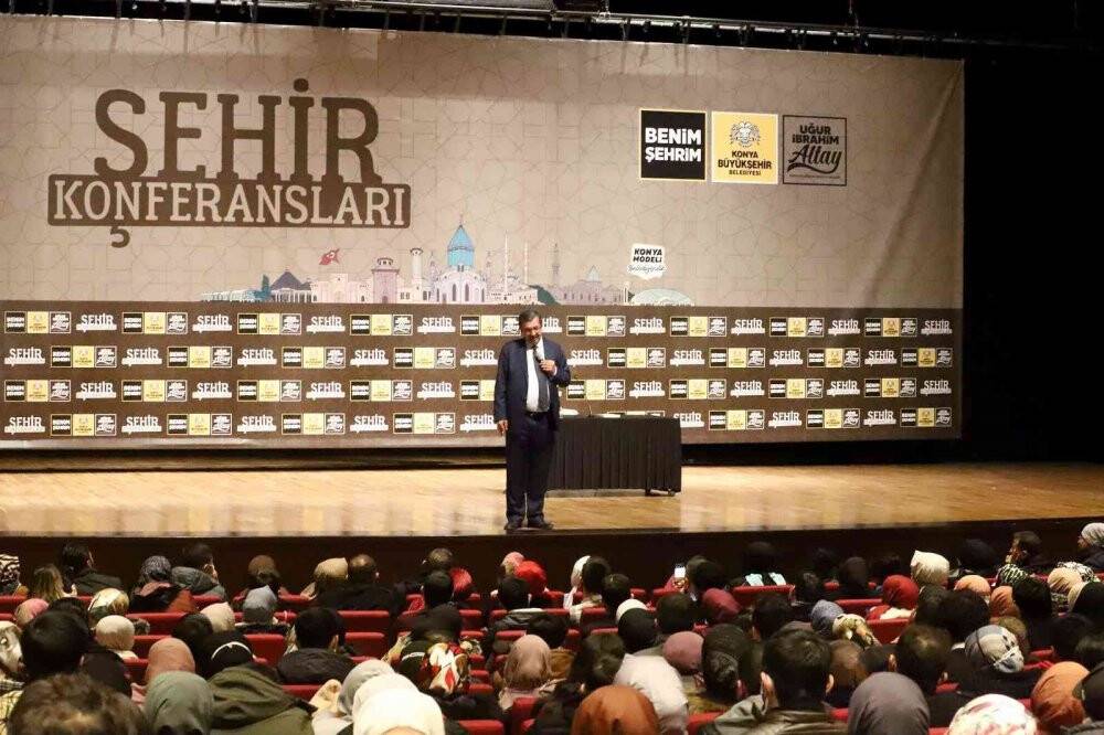 Konya’da Şehir Konferanslarının konuğu Hayati İnanç oldu