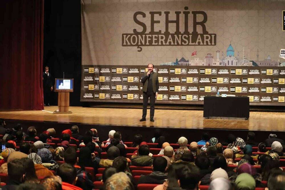 Konya’da Şehir Konferanslarının konuğu Hayati İnanç oldu