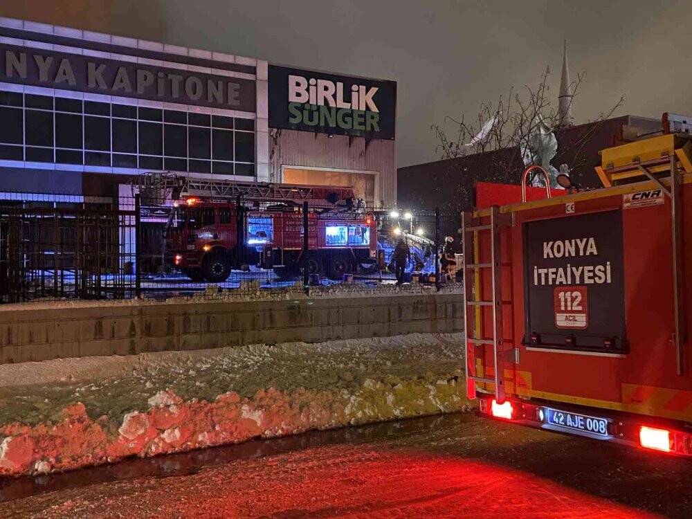 Konya'da sünger fabrikasında çıkan yangın söndürüldü