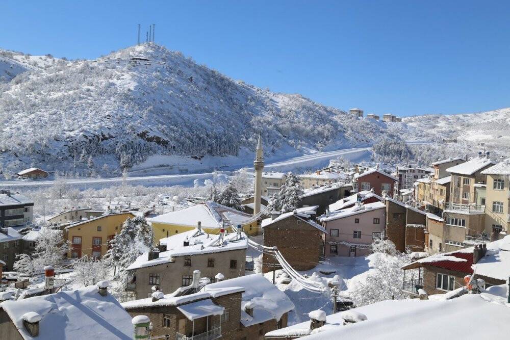 Konya’nın Hadim ilçesinde kar kalınlığı 1 metreyi geçti