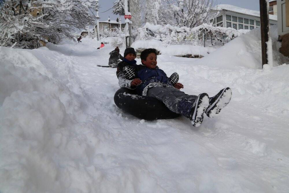 Konya’nın Hadim ilçesinde kar kalınlığı 1 metreyi geçti