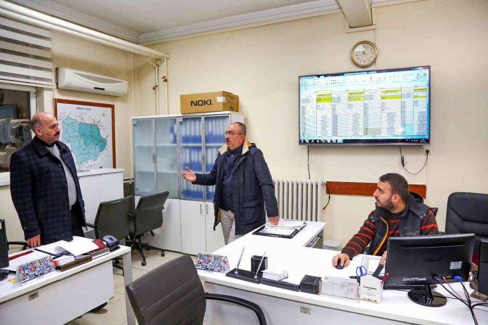 Meram’da yoğun kar mesaisi