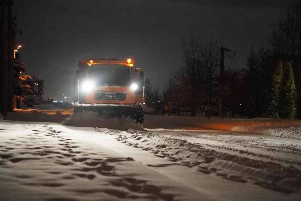 Selçuklu’da kar mesaisi