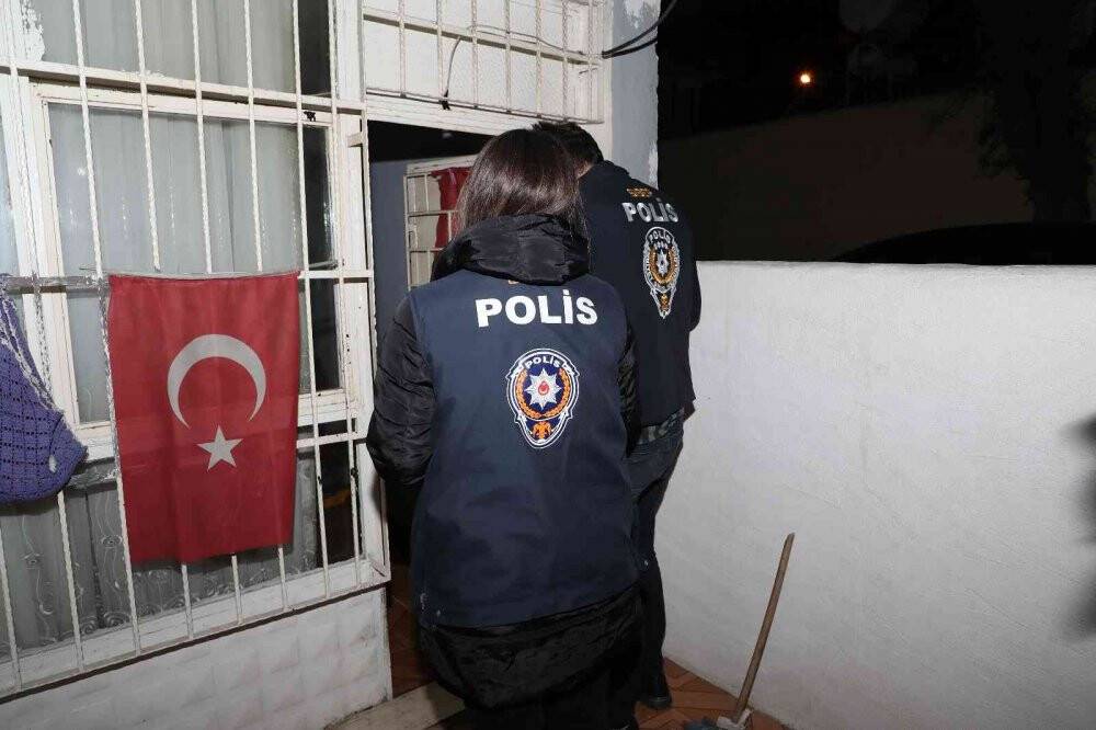 Dolandırıcılara şafak operasyonu: 10 gözaltı