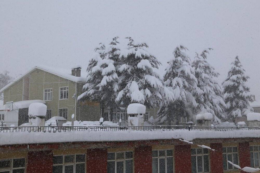 Konya’nın yüksek kesimlerinde kar kalınlığı 2 metreyi buldu