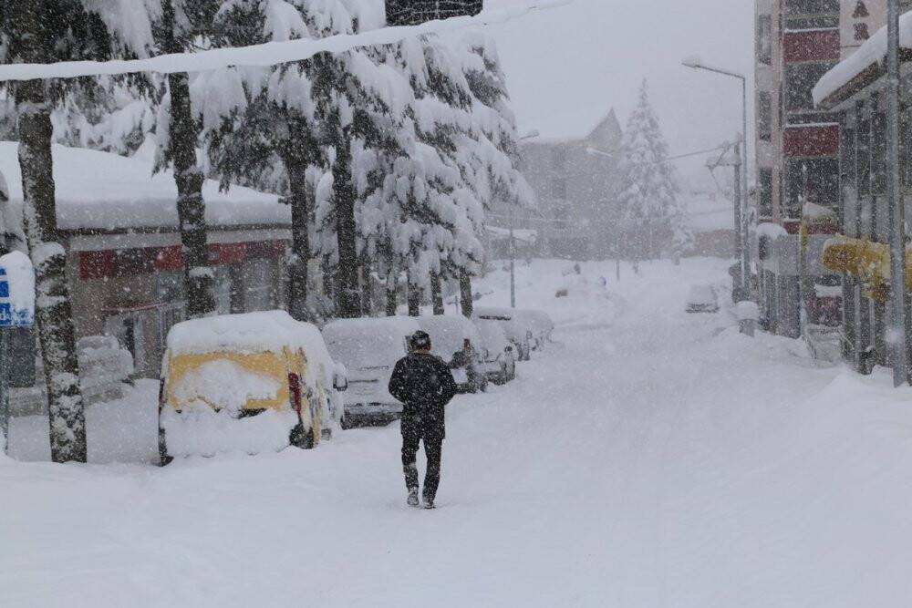Konya’nın yüksek kesimlerinde kar kalınlığı 2 metreyi buldu