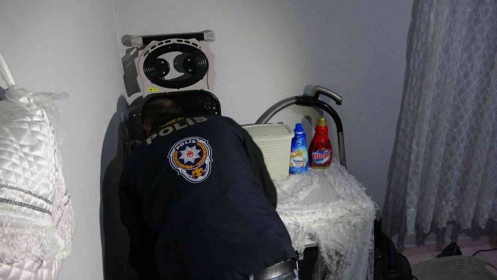 Mersin merkezli 4 ilde dolandırıcılara şafak operasyonu