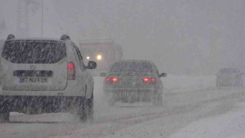 Zonguldak’ta yoğun kar yağışı etkili oldu