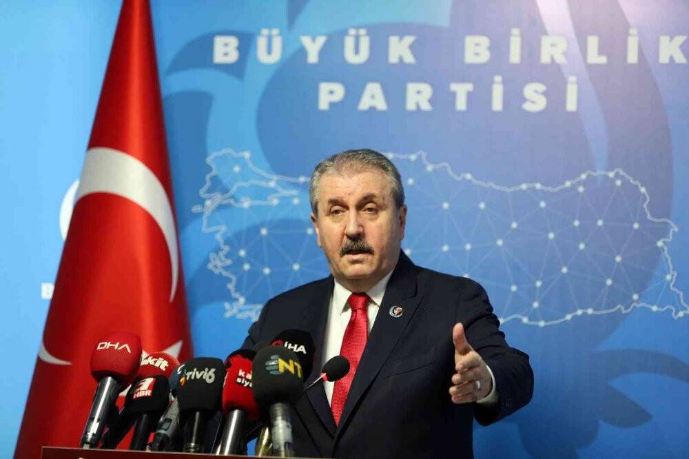 BBP lideri Destici, Ekrem İmamoğlu’nun İngiltere Büyükelçisi ile yaptığı görüşmeyi eleştirdi