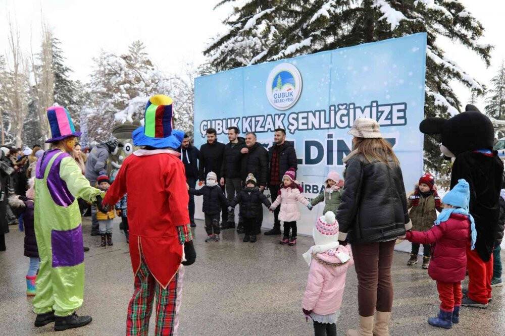 Kızak Şenliği’nde renkli görüntüler ortaya çıktı