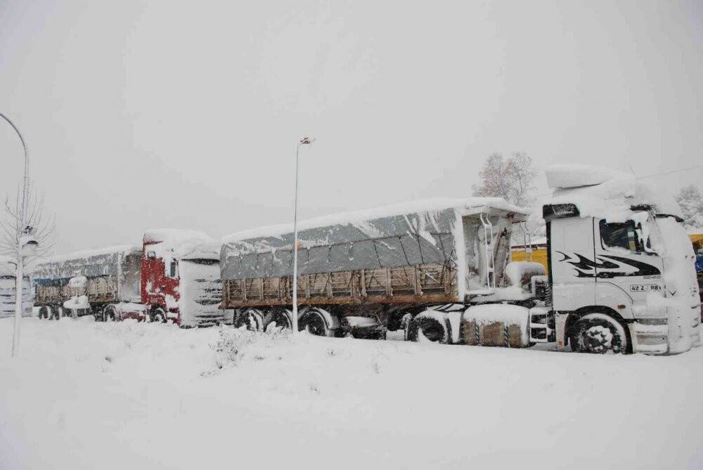 Konya-Antalya karayolu 21 saat sonra trafiğe açıldı