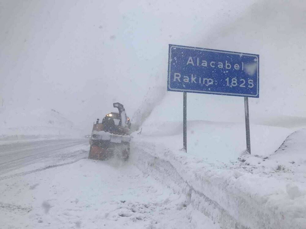 Konya-Antalya karayolu 21 saat sonra trafiğe açıldı