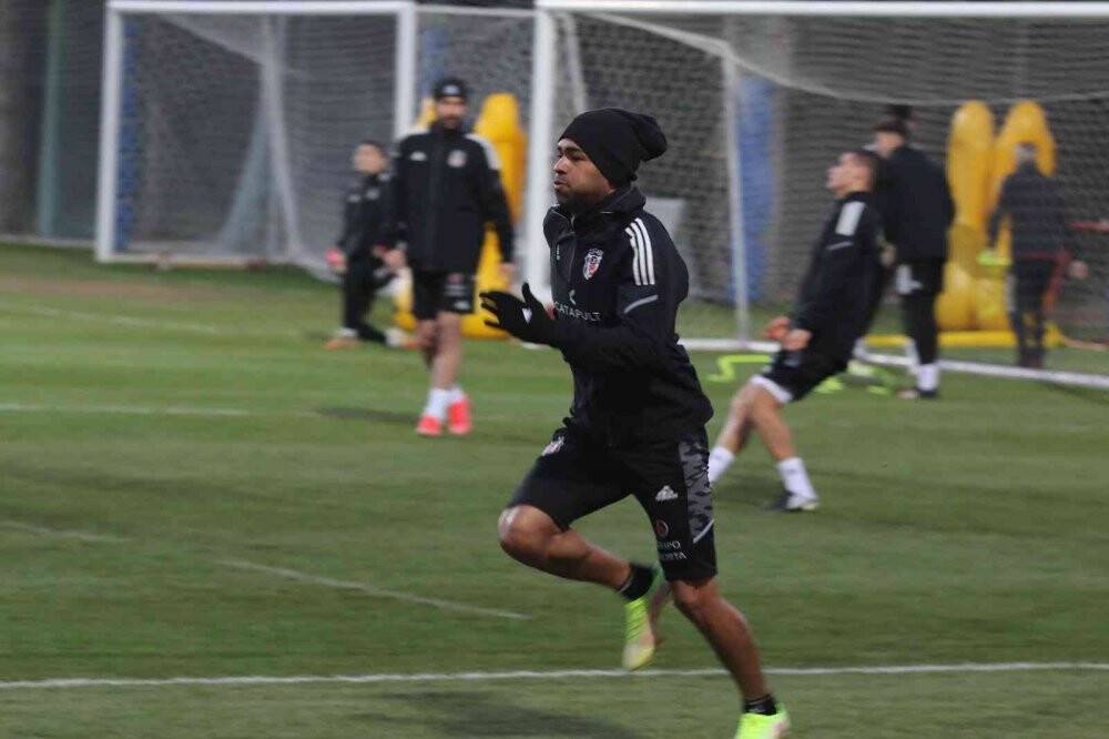 Beşiktaş’ın Antalya kampı devam ediyor