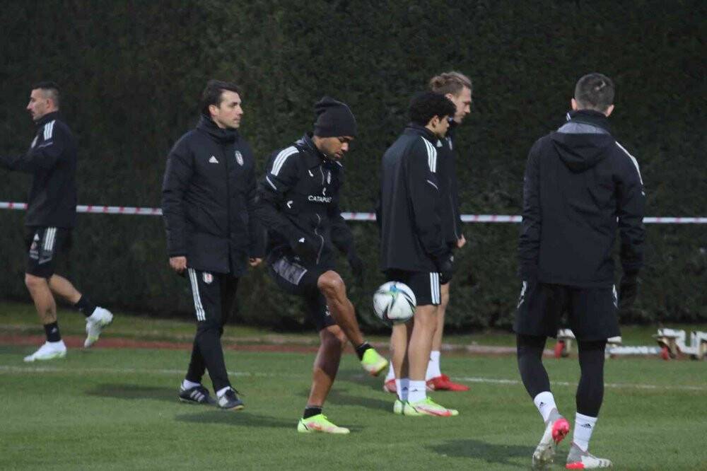 Beşiktaş’ın Antalya kampı devam ediyor