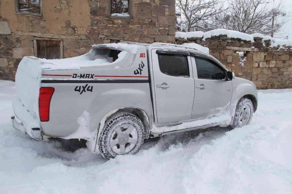 Konya’da sıcak aş bekleyenlerin yardımına off-road pilotları yetişti