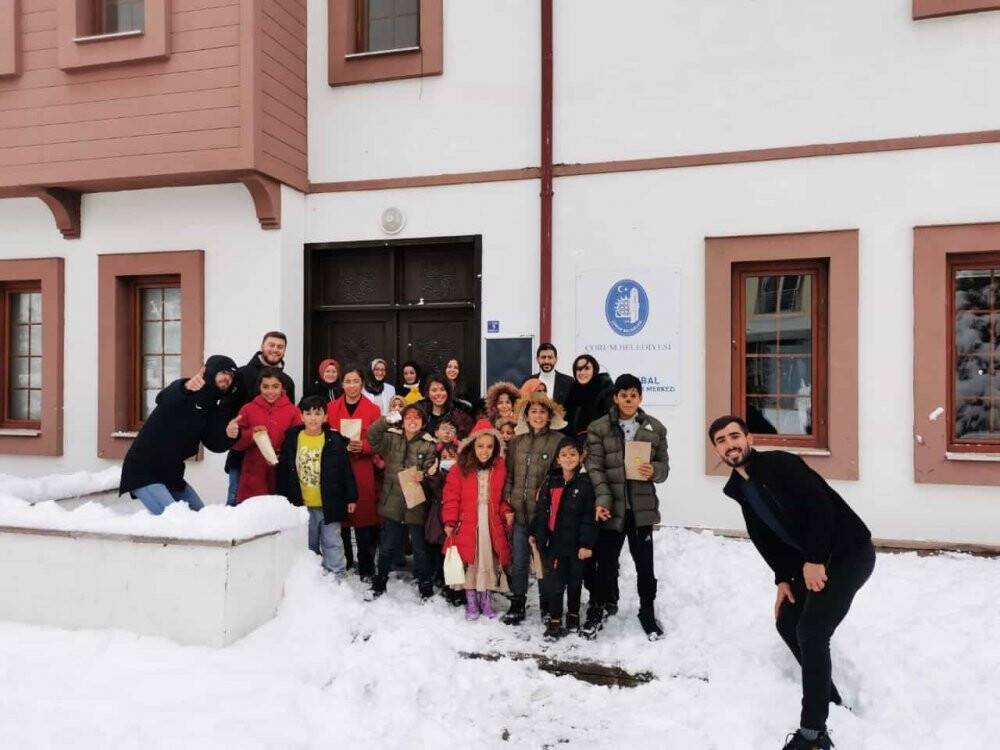 Mülteci çocuklar gönüllerince eğlendi