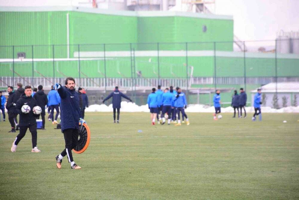 Tuzlaspor 5 ay boyunca Kocaeli’de maçlara hazırlanacak