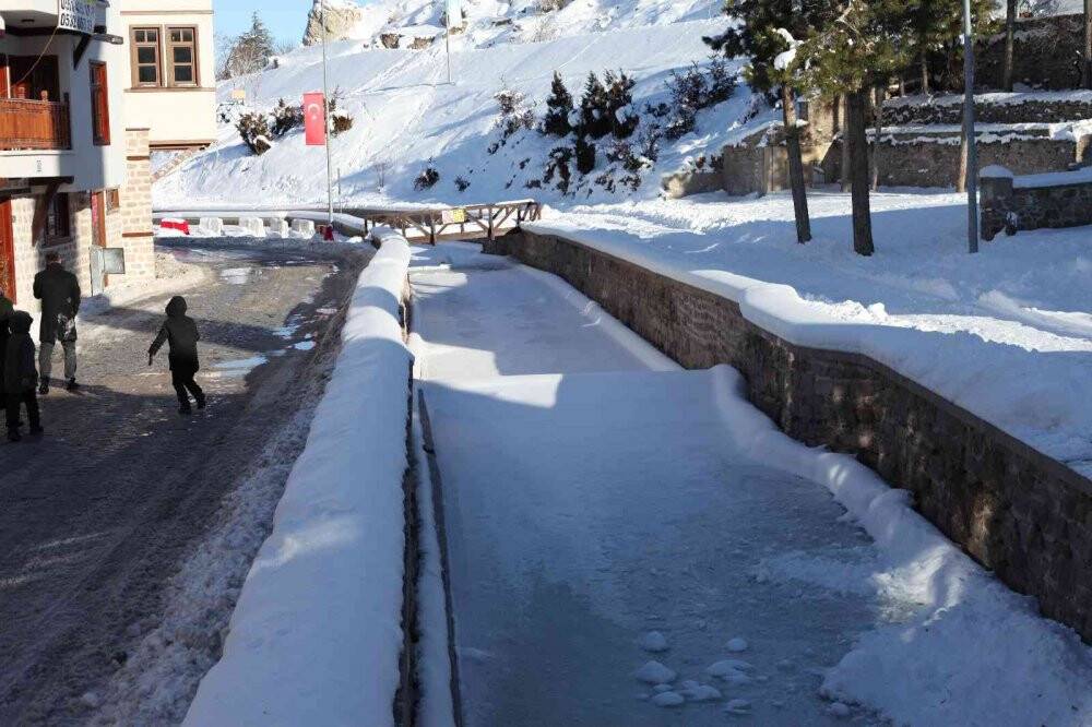 5 bin yıllık tarihi Sille Mahallesinden kartpostallık görüntüler