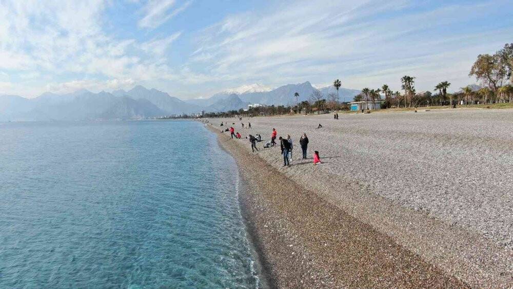 Antalya’da hafta başı kar, hafta sonu deniz keyfi