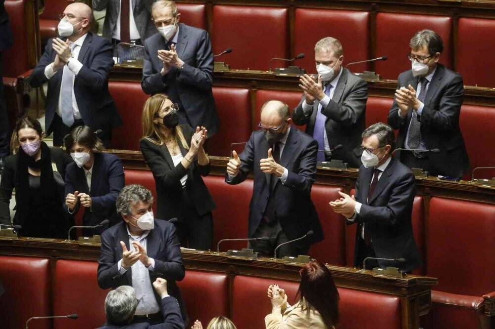 İtalya’da Mattarella yeniden cumhurbaşkanı seçildi