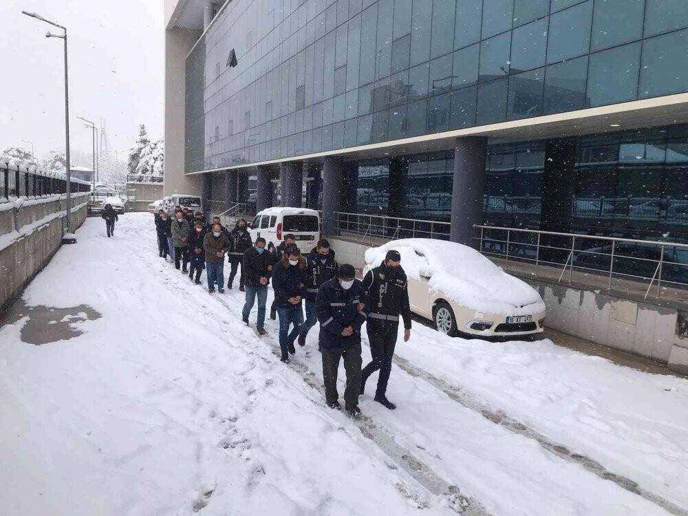 Konya dahil 13 ilde change operasyonu: 11 tutuklu