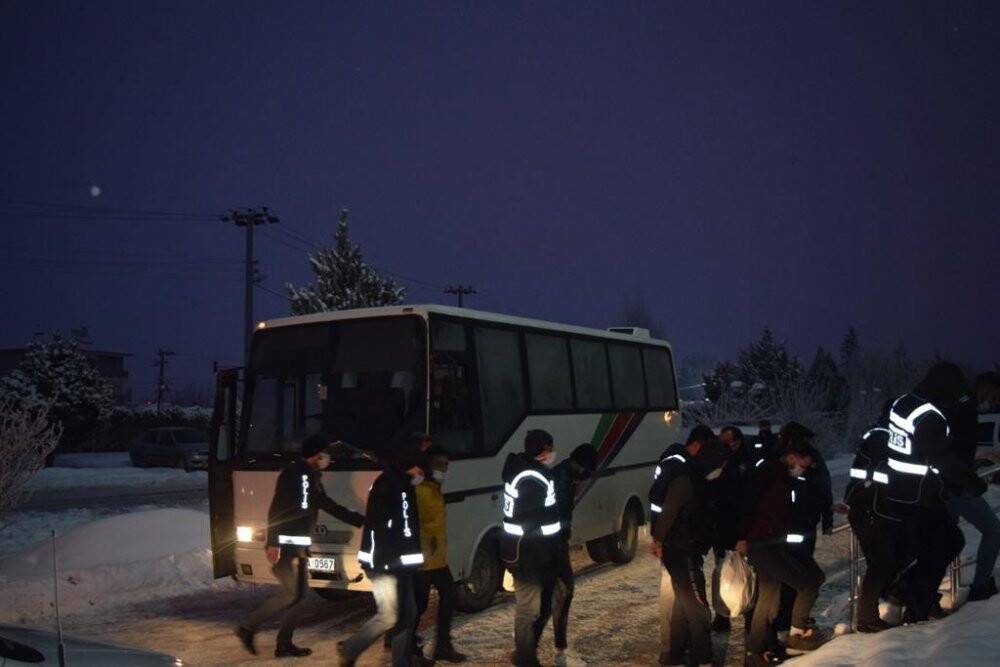 Konya’daki uyuşturucu operasyonunda 14 tutuklama