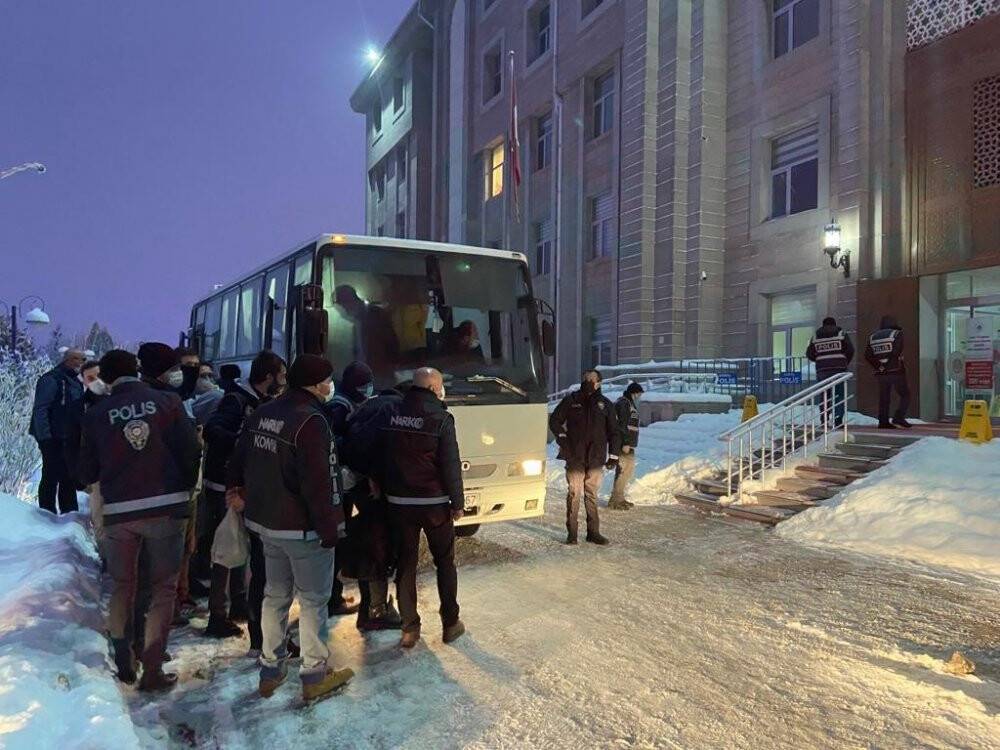 Konya’daki uyuşturucu operasyonunda 14 tutuklama