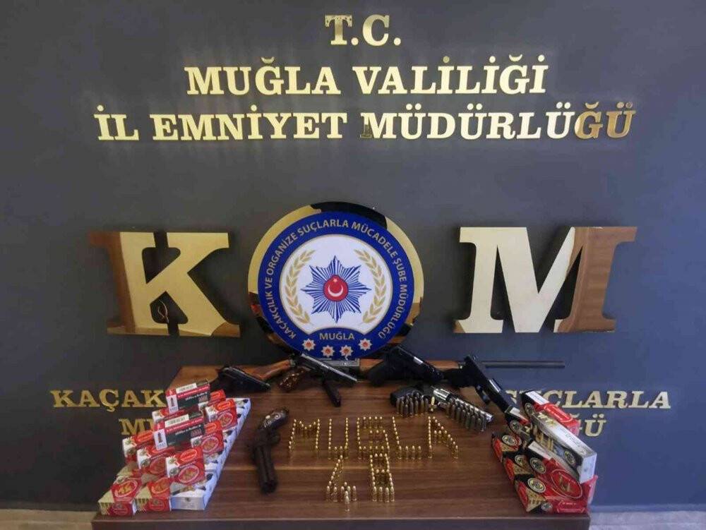 Muğla’da ruhsatsız silahlar ele geçirildi