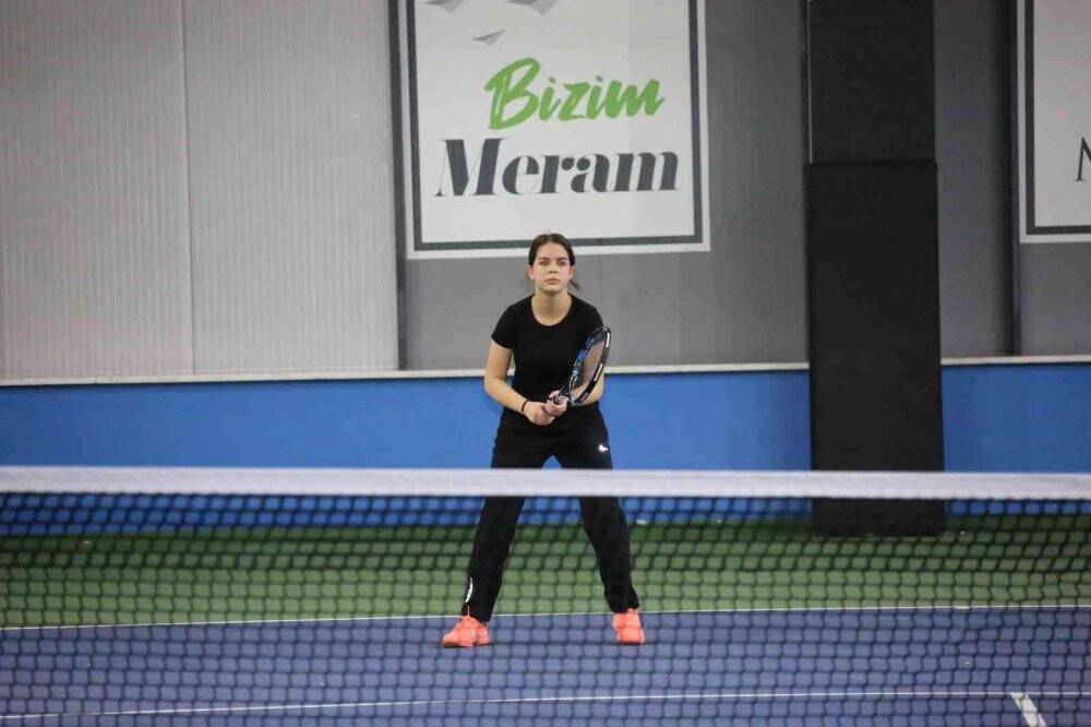 Meram 3. Kort Tenis Turnuvası devam ediyor