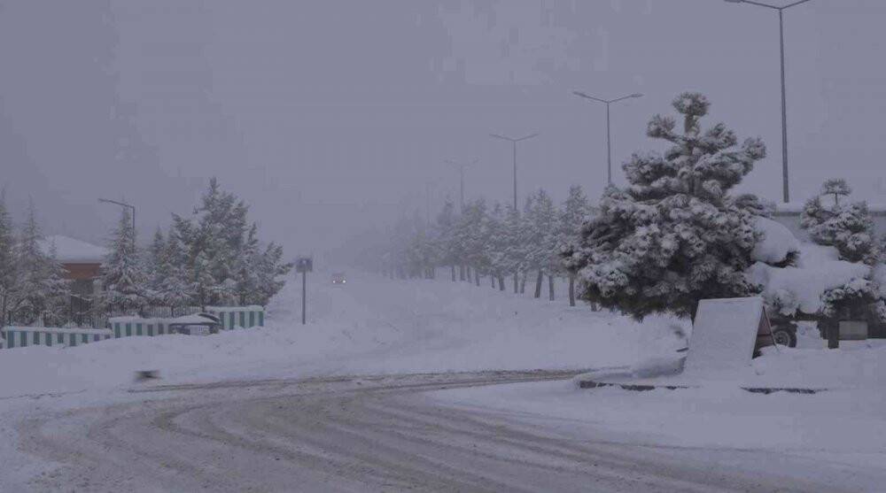 Konya’da kar yağışı yeniden başladı