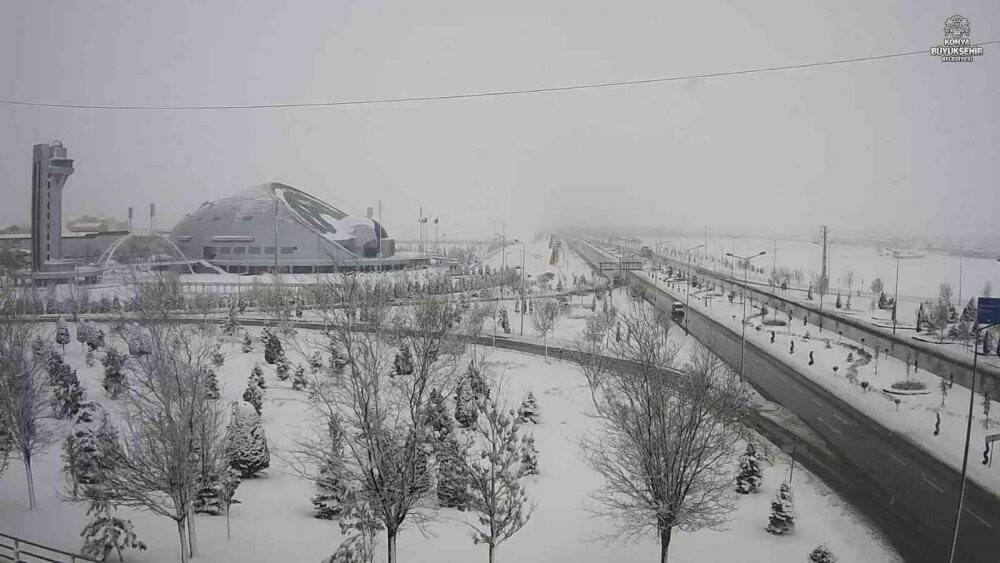 Konya’nın kar güzelliği şehir kameralarından izleniyor