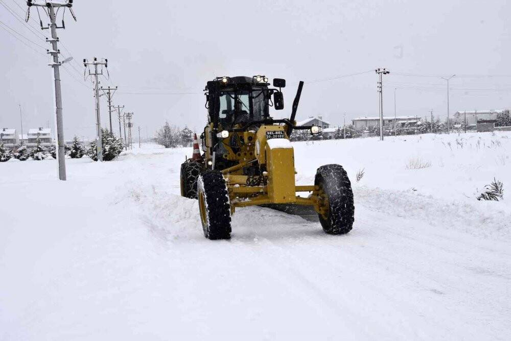 Selçuklu’da kar mesaisi yeniden başladı