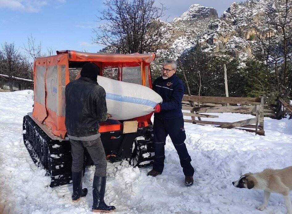 Dağda mahsur kalan çobanın yardımına AFAD yetişti