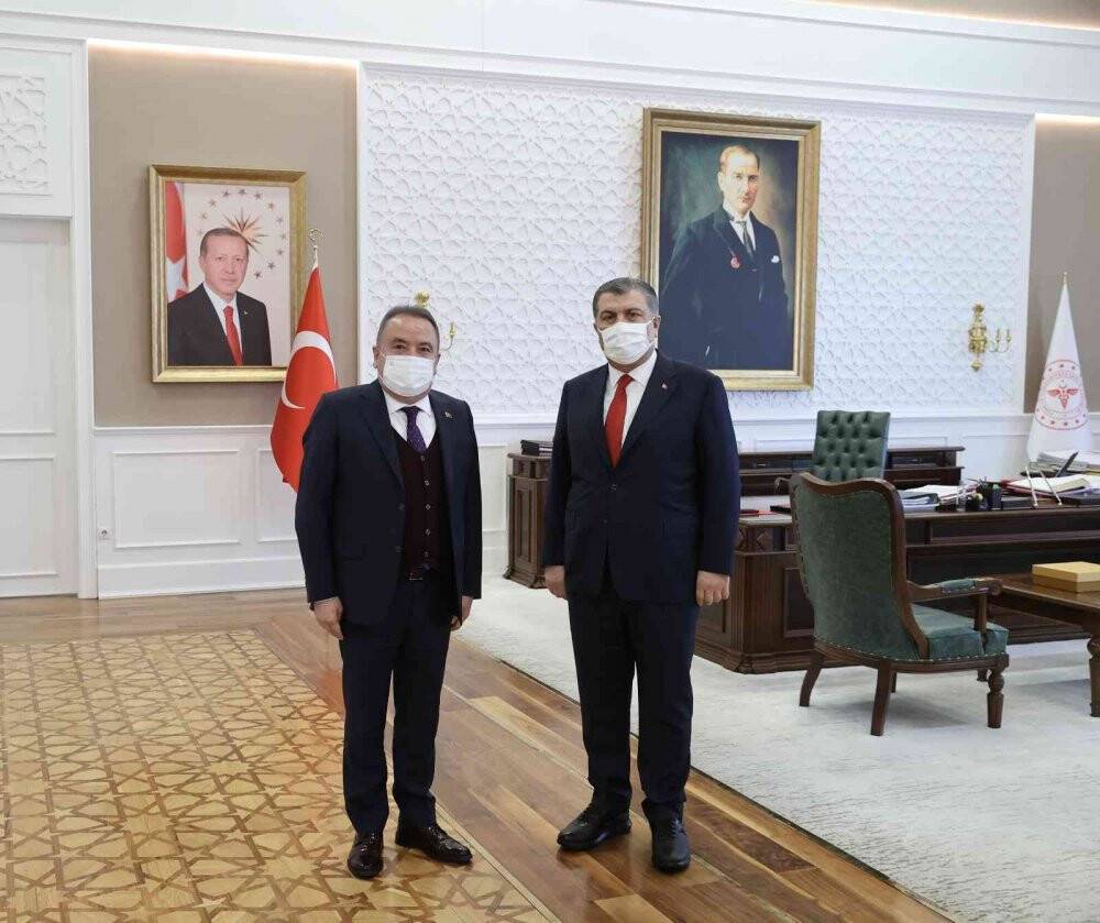 Başkan Böcek CHP Genel Başkanı Kılıçdaroğlu ve Sağlık Bakanı Koca’yı ziyaret etti