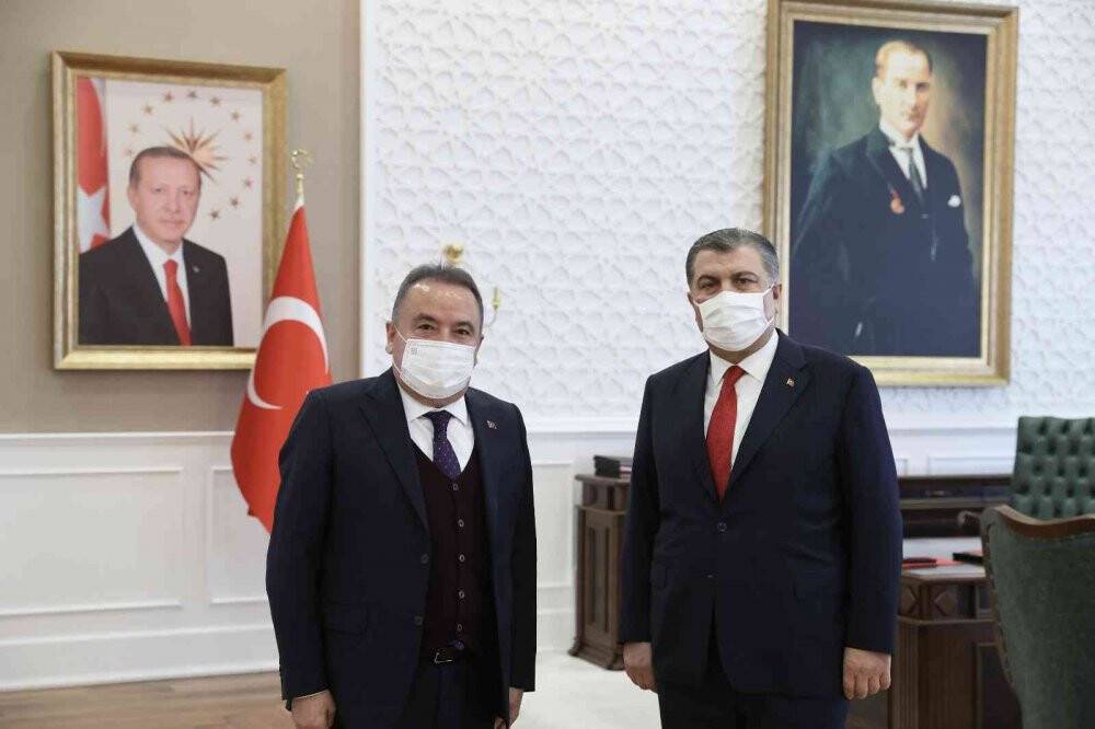 Başkan Böcek CHP Genel Başkanı Kılıçdaroğlu ve Sağlık Bakanı Koca’yı ziyaret etti