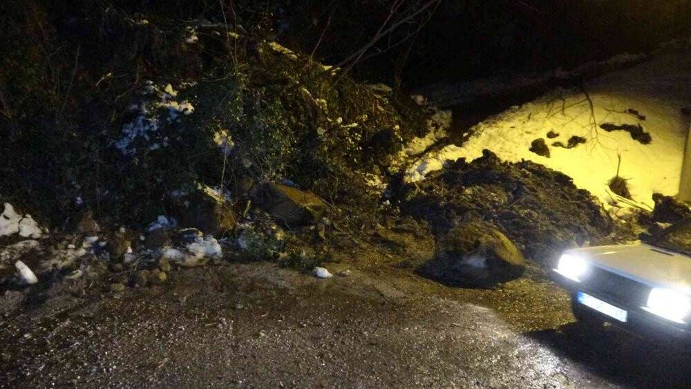 İşten çıkıp evine geldi, heyelanı görünce şok yaşadı