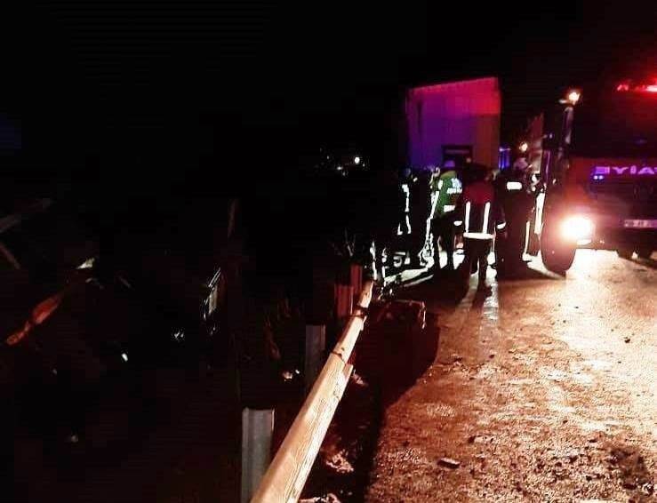 Konya’da kaza! Tırların kupası koptu