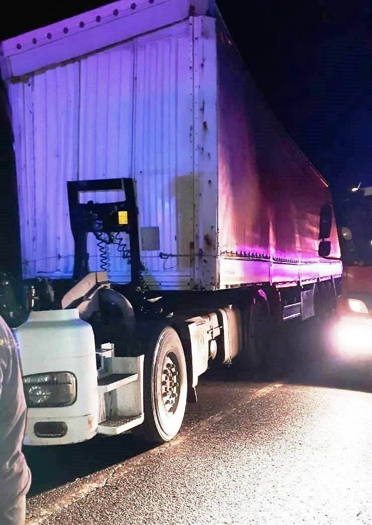 Konya’da kaza! Tırların kupası koptu