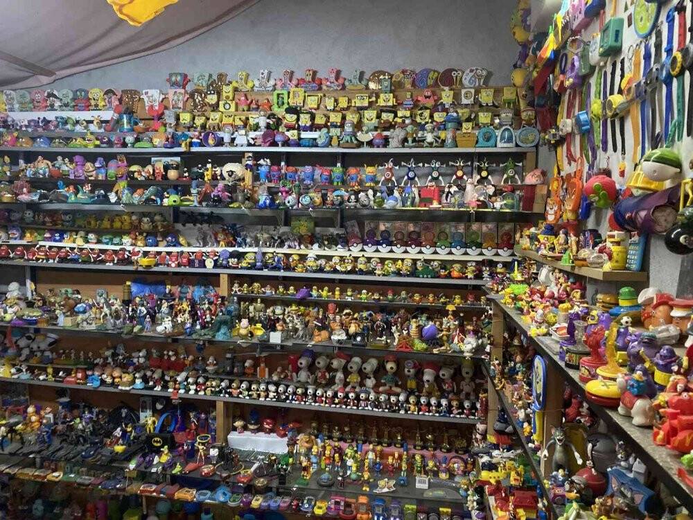 3 oda dolusu oyuncak biriktirdi