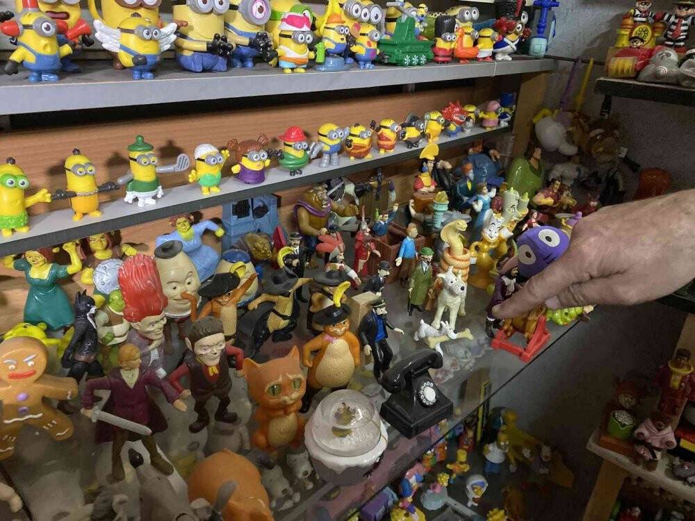 3 oda dolusu oyuncak biriktirdi