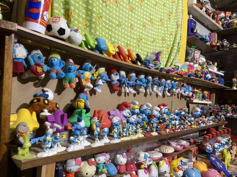 3 oda dolusu oyuncak biriktirdi