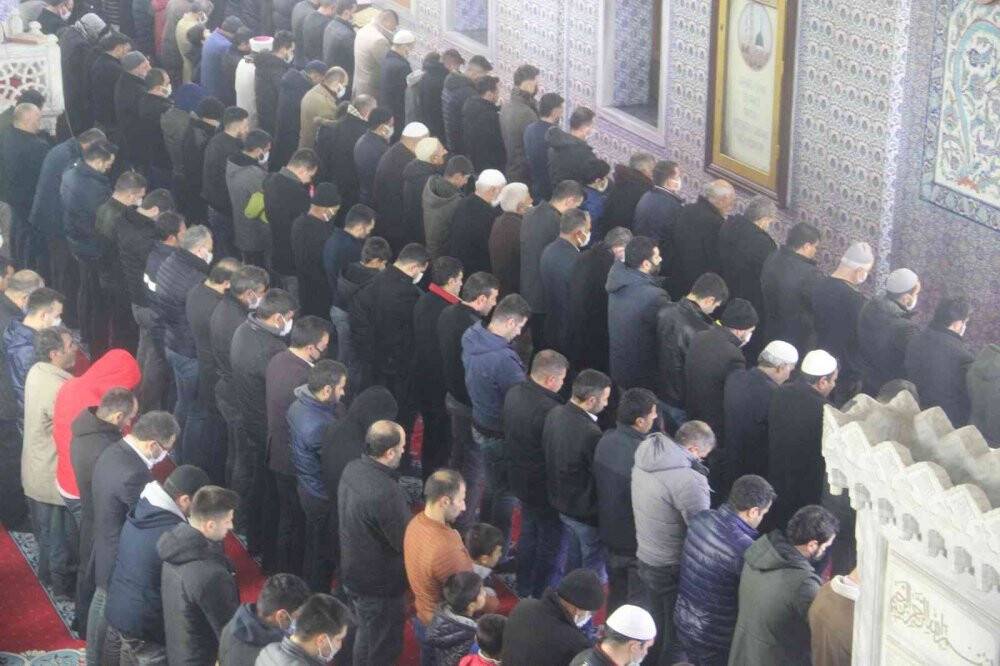 Balıklıgöl’de kandil coşkusu