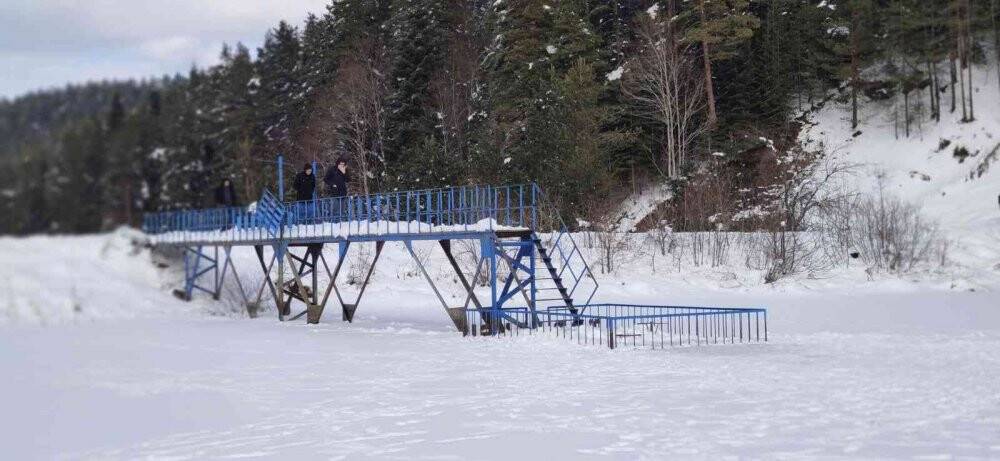 Bilecik’te bir gölet soğuktan tamamen dondu