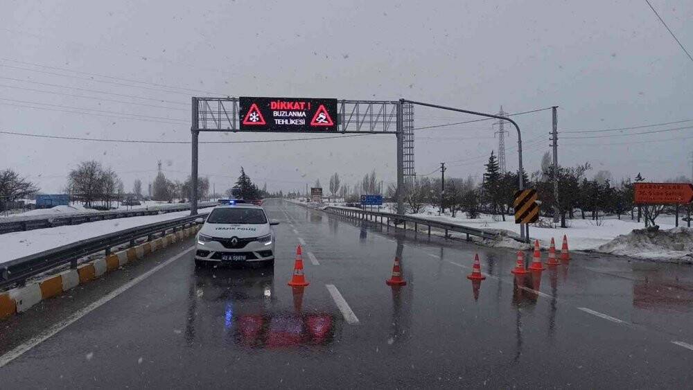 Konya-Antalya karayolu "çekiciler hariç" trafiğe açıldı