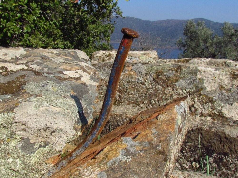 Latmos, kaçak kazılara yenik düşüyor