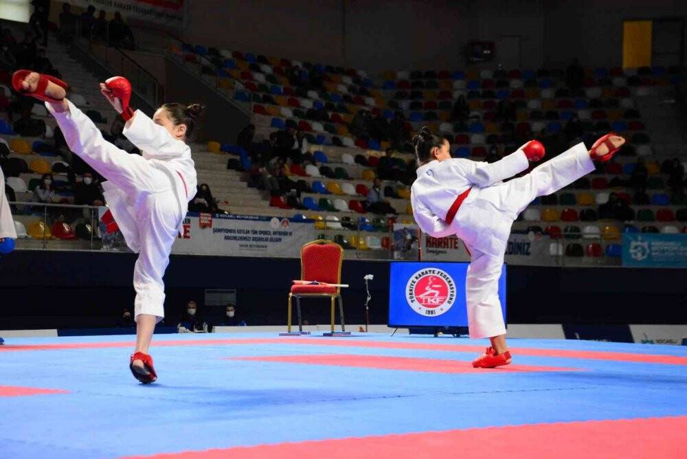 Türkiye Büyükler Karate Şampiyonası’nın açılış seremonisi yapıldı