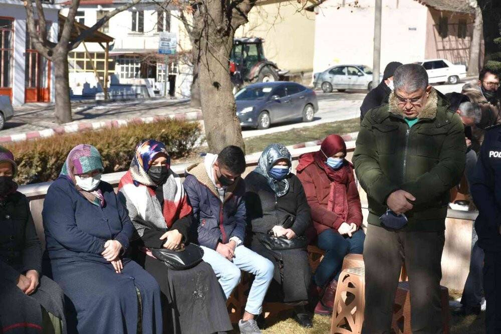 Çığda şehit düşen Jandarma Uzman Onbaşı Ufuk Deniz dualarla anıldı