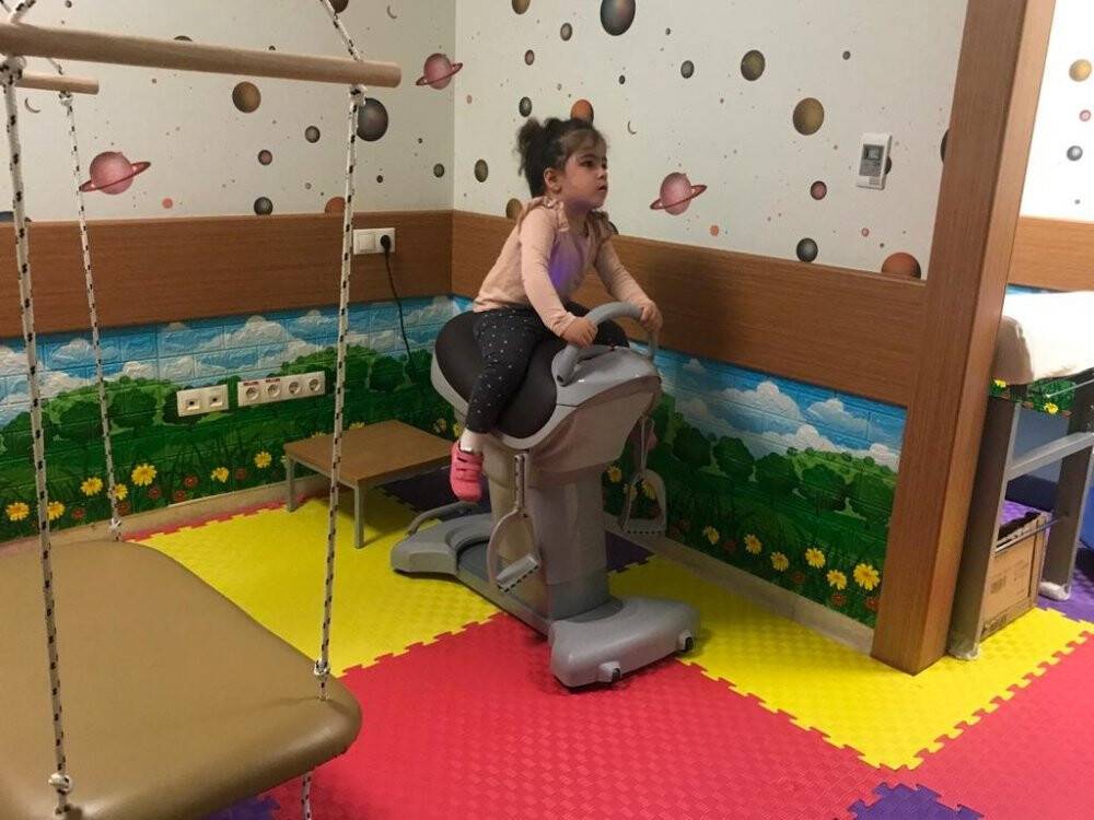 Elazığ’da Serabral Palsi hastası çocuklar ’Duyu bütünleme terapi odasında’ tedavi ediliyor