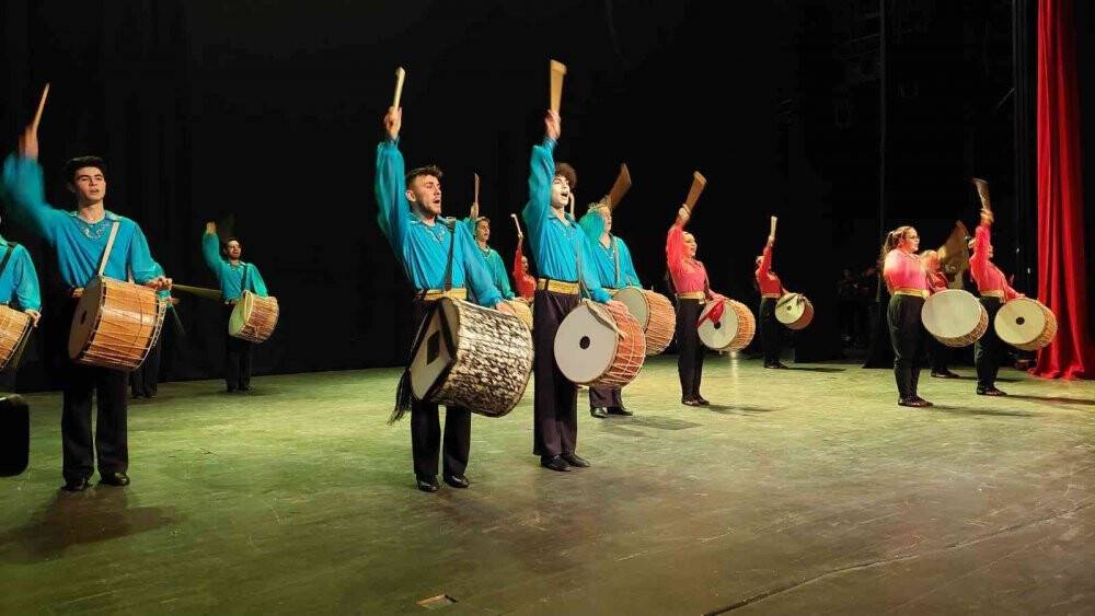 Tekirdağ’da 50 kişilik dans topluluğunun gösterisi nefes kesti